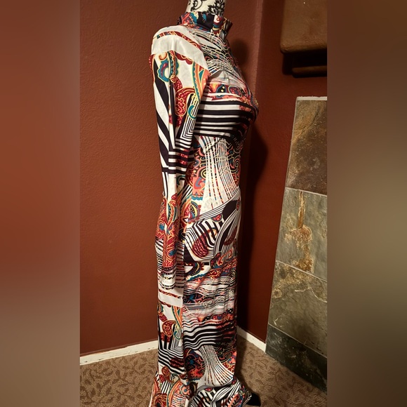 Multicolor Abstract Print Long Sleeve Dress - Picture 3 of 3